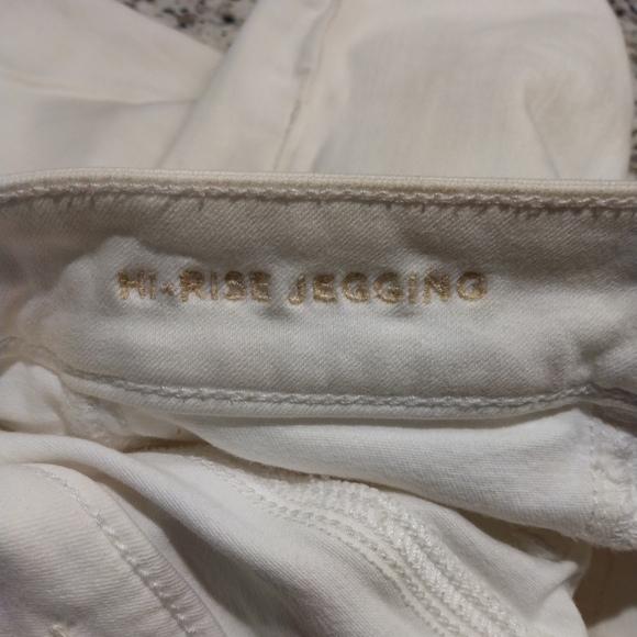 American Eagle Women's Ripped Ne(x)t Level Stretch Hi-Rise Jegging - Picture 4 of 7